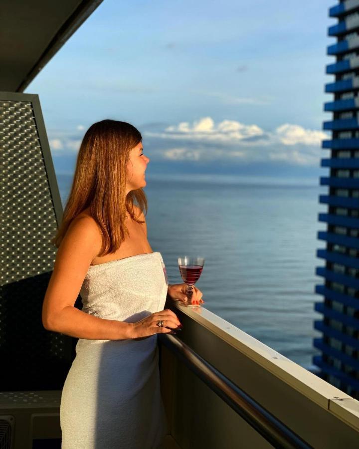 Orbi City Aparthotel Black Sea View 바투미 외부 사진