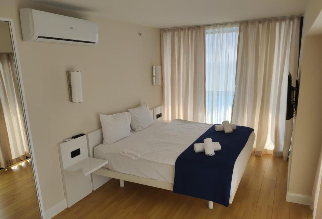 Orbi City Aparthotel Black Sea View 바투미 외부 사진
